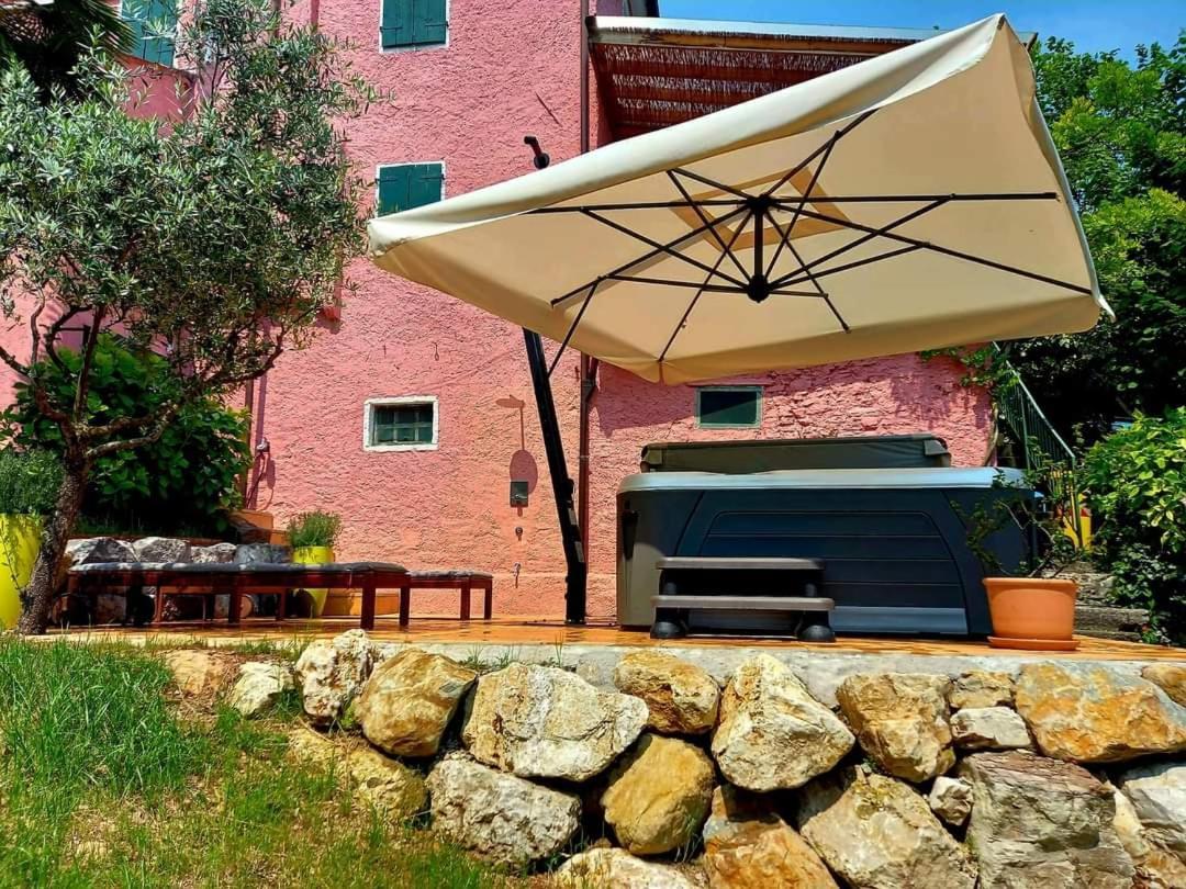 La Casa Rosa Di Segusino With Spa Jacuzzi In Garden Sequsino المظهر الخارجي الصورة